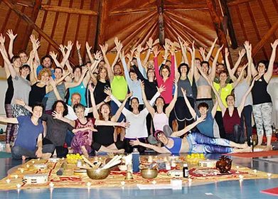 Formación Online de Profesores de Yoga Formación Online de Profesores de Yoga