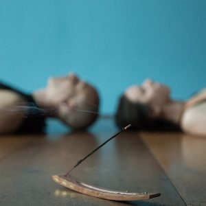 Profesor/a de Hatha Yoga Restaurativo y Mindfulness Meditación