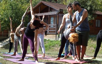 Formación de Profesores de Yoga y Meditación Formación de Profesores de Hatha Vinyasa Yoga y Meditación. Vinyasa Yoga Madrid. Escuela de Yoga Madrid.
